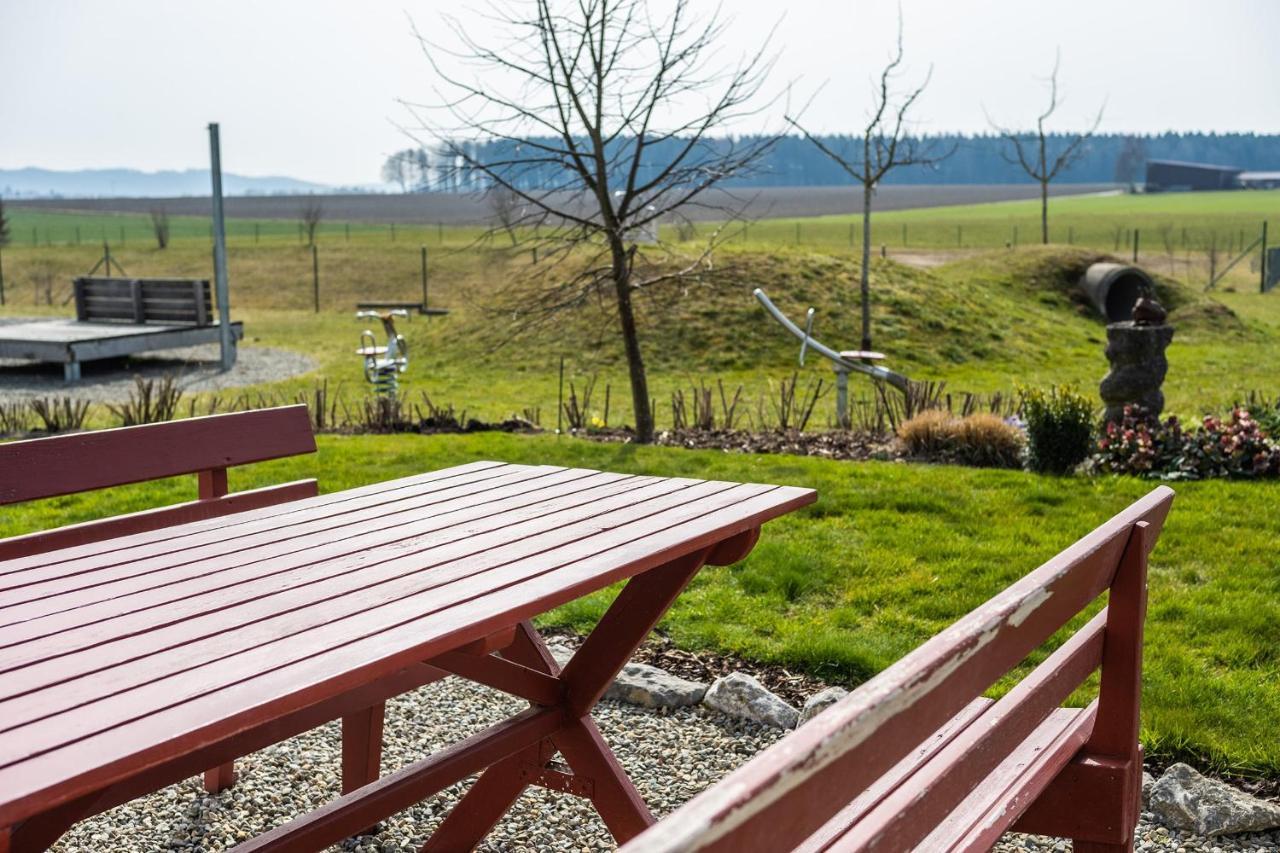 Ruhige Ferienwohnung Mit Panoramablick Ingoldingen Eksteriør billede